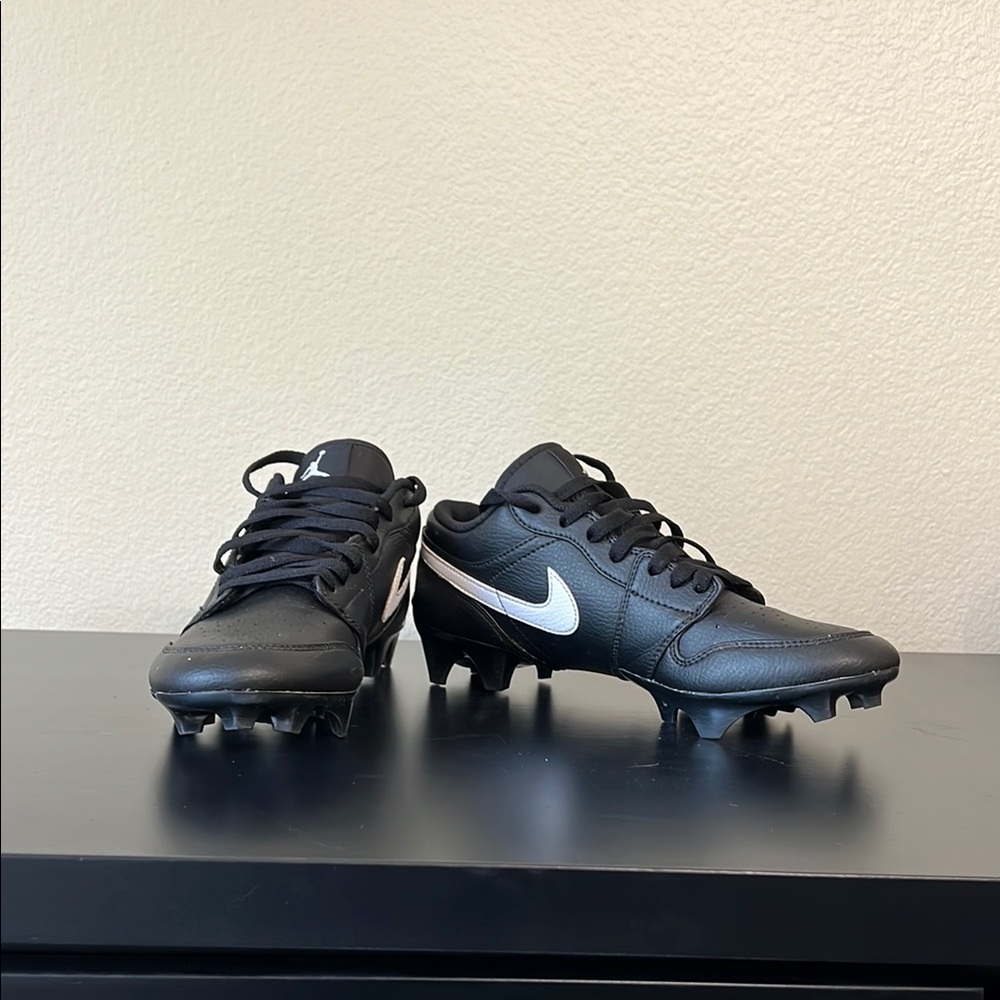 Nike Air Jordan 1 Low cleats